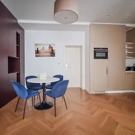 Luxury In Old Town Apartmán